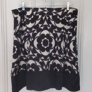 Beautiful silk BR skirt with pockets